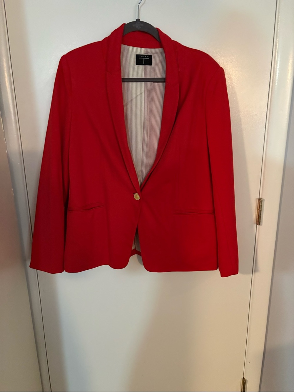 Tahari Red Single-Button Shawl Collar Blazer
